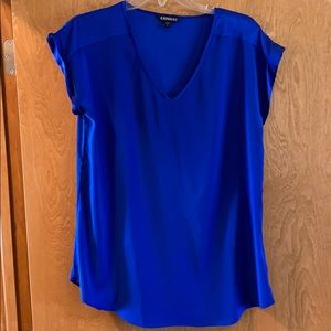 Express v neck t